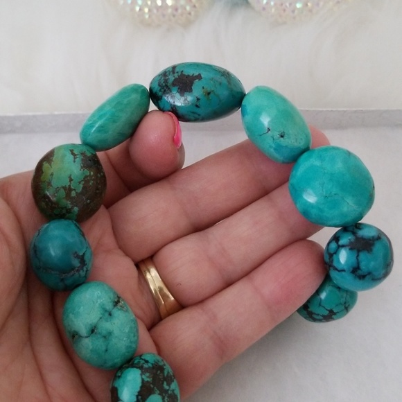 Turquoise Necklace & Earrings - Picture 3 of 8